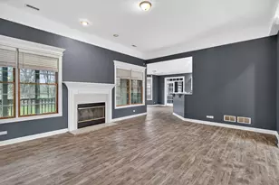 412 Rainbow Dr, Sleepy Hollow, IL 60118 - Photo 12