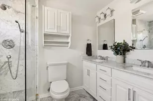 1251 W Fletcher St, Chicago, IL 60657 - Photo 10