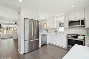 1251 W Fletcher St, Chicago, IL 60657 - Photo 6