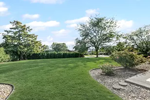 8115 Pluskota Dr, Orland Park, IL 60462 - Photo 32