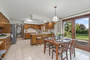 8115 Pluskota Dr, Orland Park, IL 60462 - Photo 10