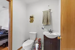 7817 W 98th Pl, Hickory Hills, IL 60457 - Photo 10