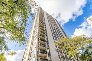 1455 N Sandburg Terrace, Chicago, IL 60610 - Photo 2