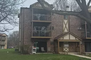 811 S Dwyer Ave, Arlington Heights, IL 60005 - Photo 2