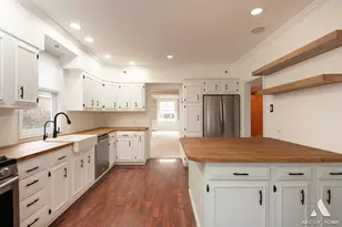 4265 Emerson Ave, Schiller Park, IL 60176 - Photo 4