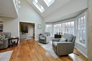 176 Blair Ln, Inverness, IL 60067 - Photo 4