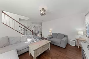 317 Christine Ln, Hainesville, IL 60030 - Photo 4