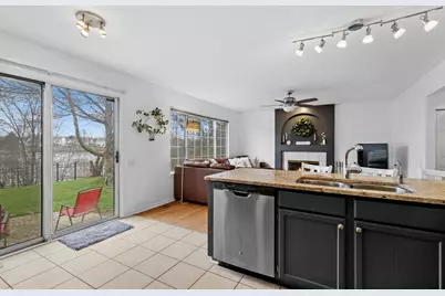 963 Tylerton Circle, Grayslake, IL 60030 - Photo 14