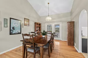 963 Tylerton Cir, Grayslake, IL 60030 - Photo 4