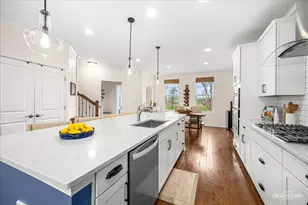 3555 Mulligan Dr, Woodridge, IL 60517 - Photo 10