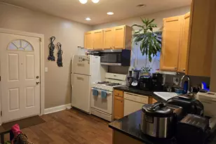 2206 W Highland Ave, Chicago, IL 60659 - Photo 16