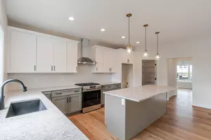 1304 Woodbine Rd, Bloomington, IL 61704 - Photo 10
