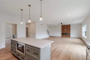 1304 Woodbine Rd, Bloomington, IL 61704 - Photo 14