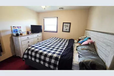 409 S Pleasant Avenue, Centralia, IL 62801 - Photo 14