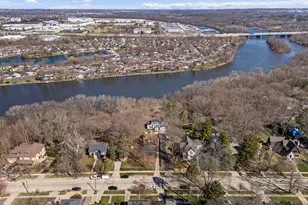 362 1/2 River Bluff Rd, Elgin, IL 60120 - Photo 34