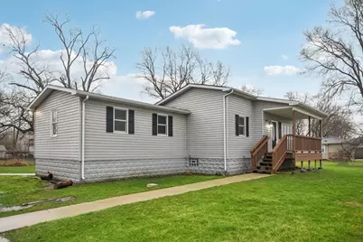 402 Lily Lane, Lakemoor, IL 60051 - Photo 2