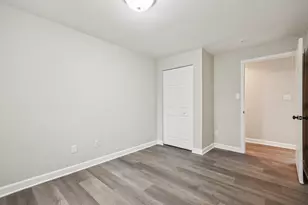 402 Lily Ln, Lakemoor, IL 60051 - Photo 24