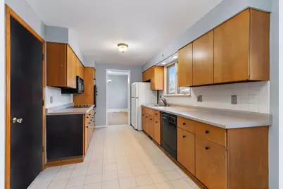 126 Park Avenue, Dekalb, IL 60115 - Photo 4