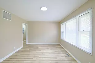 107 Georgine St, Crystal Lake, IL 60014 - Photo 4