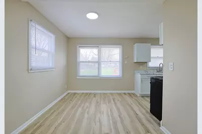 107 Georgine Street, Crystal Lake, IL 60014 - Photo 6