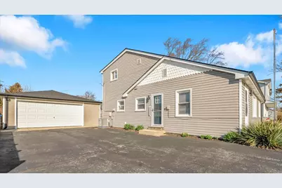 8738 Newland Avenue, Oak Lawn, IL 60453 - Photo 1