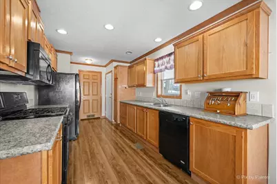 173 Northshore Road, Elgin, IL 60123 - Photo 12