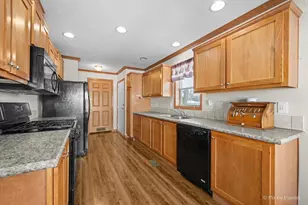 173 Northshore Rd, Elgin, IL 60123 - Photo 12