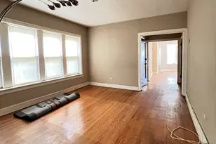 7823 S Cornell Ave, Chicago, IL 60649 - Photo 18
