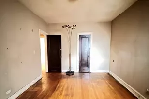 7823 S Cornell Ave, Chicago, IL 60649 - Photo 26