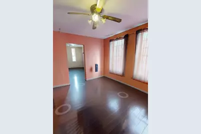 747 N Hoyne Avenue, Chicago, IL 60612 - Photo 6