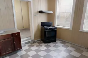 747 N Hoyne Ave, Chicago, IL 60612 - Photo 4