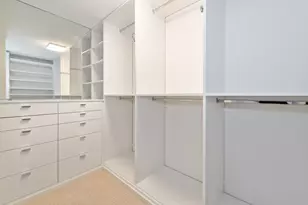 180 E Pearson St, Chicago, IL 60611 - Photo 18