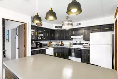 9051 S Roberts Road #211, Hickory Hills, IL 60457 - Photo 10