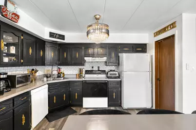 9051 S Roberts Road #211, Hickory Hills, IL 60457 - Photo 8