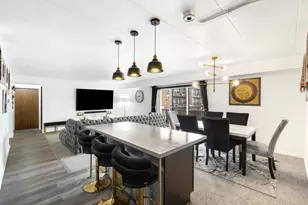 9051 S Roberts Rd, Hickory Hills, IL 60457 - Photo 12