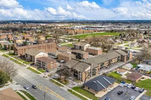 9051 S Roberts Rd, Hickory Hills, IL 60457 - Photo 24