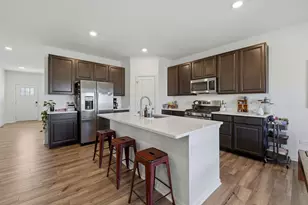 8515 Rosehall Dr, Joliet, IL 60431 - Photo 4