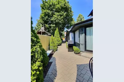 5245 W Ardmore Avenue #COACH-HOUSE, Chicago, IL 60646 - Photo 4