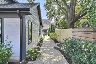 5245 W Ardmore Ave, Chicago, IL 60646 - Photo 2