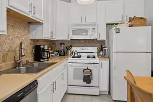 4534 S Woodlawn Ave, Chicago, IL 60653 - Photo 10