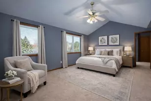 323 Mallard Ln, Sugar Grove, IL 60554 - Photo 18