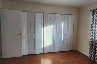 9422 Bay Colony Dr, Des Plaines, IL 60016 - Photo 8