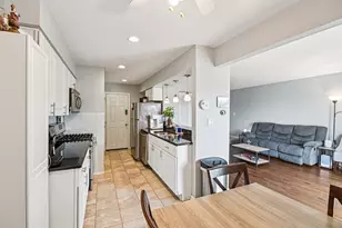 8338 Portsmouth Dr, Darien, IL 60561 - Photo 8