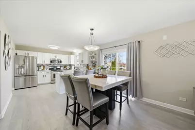 910 Shorewood Drive, Shorewood, IL 60404 - Photo 10