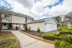 30W447 Fairway Dr, Naperville, IL 60563 - Photo 1