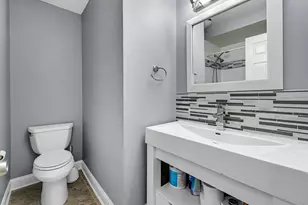 5159 N East River Rd, Chicago, IL 60656 - Photo 8