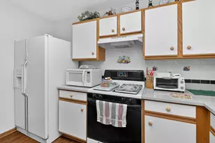 342 Ogden Falls Blvd, Oswego, IL 60543 - Photo 8