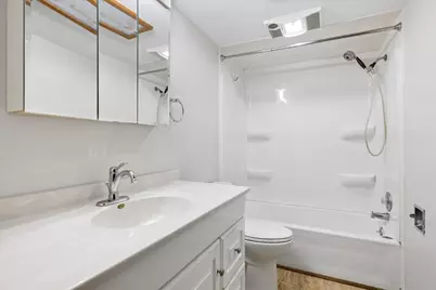 2504 N Boulevard View Avenue, Waukegan, IL 60087 - Photo 10