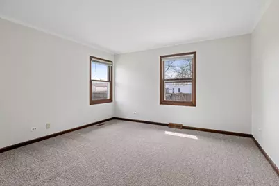 2504 N Boulevard View Avenue, Waukegan, IL 60087 - Photo 8