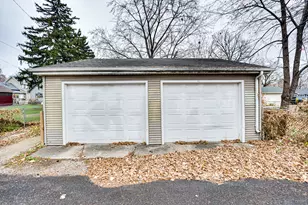 735 Sexton St, Aurora, IL 60505 - Photo 18